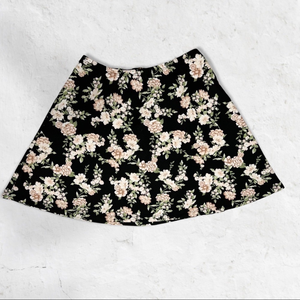 FOREVER 21 Floral Skirt Size XS